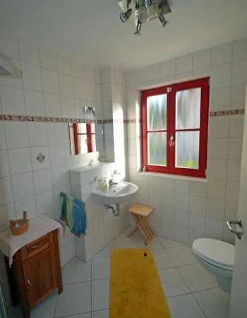 Kaiserstrandhus غلوفي