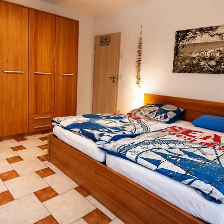 Kaiserstrandhus بيت للعطل